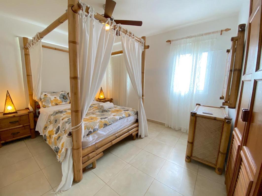 Blue Ocean Beachfront Villas & Apartments - Wifi, Pool, Bbq, Playa Los Corales Punta Cana Exterior photo